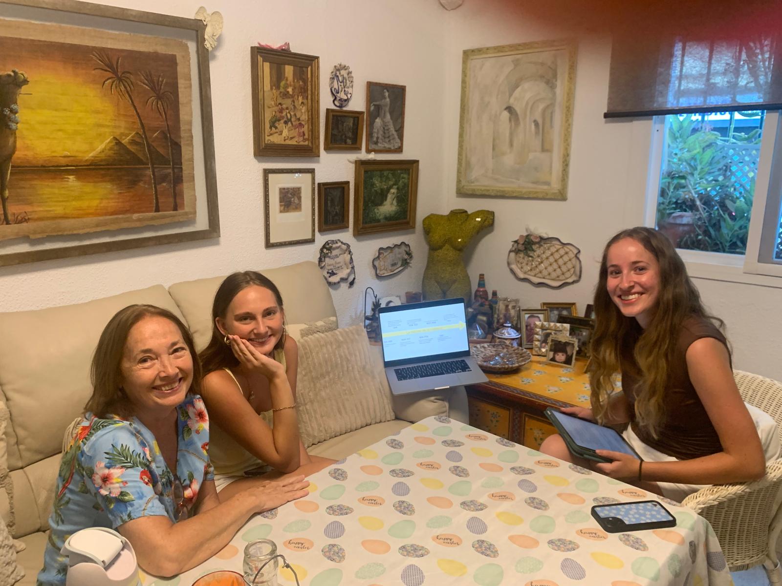 Students living with a host family in Seville, photo 3