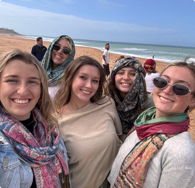 SAIIE students experiencing Seville together