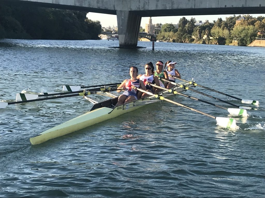 Rowing session with SAIIE program in Seville